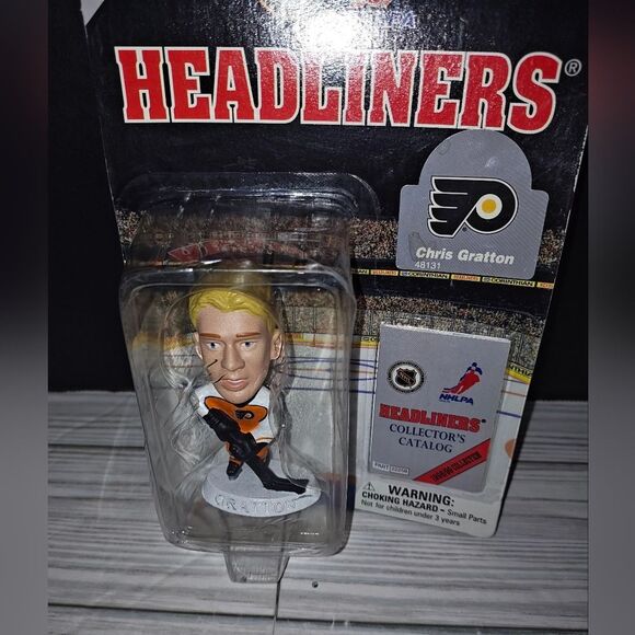 1998/1999 Headliners NHLPA Philadelphia Flyers Chris Gratton 3" Figure NEW - Picture 4 of 7